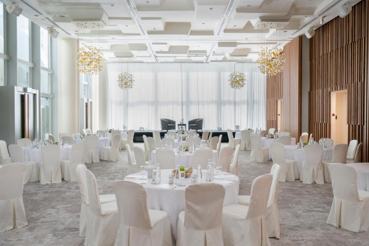 Oasia Resort Sentosa By Far East Hospitality Сингапур Екстериор снимка The ballroom