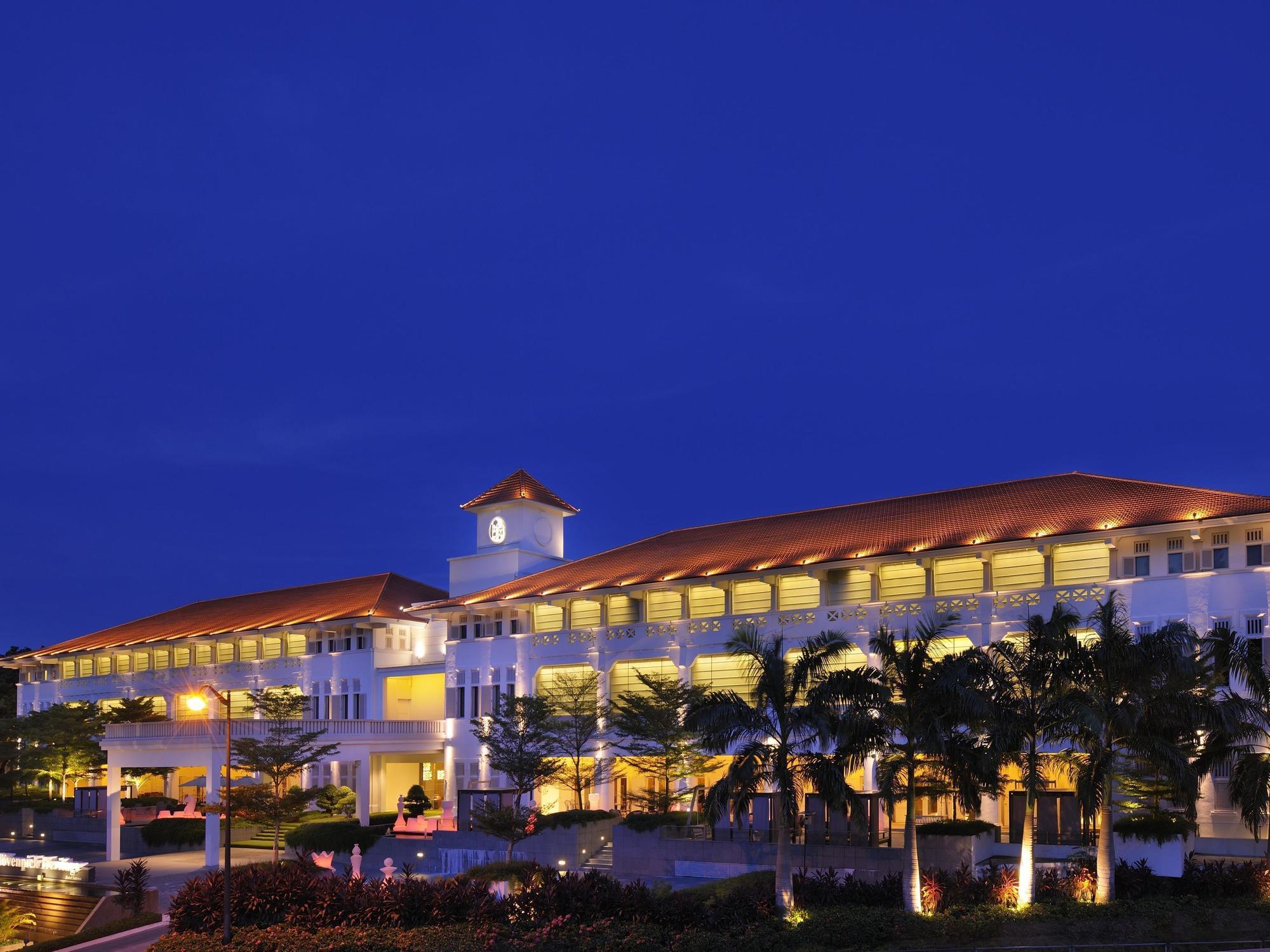 Oasia Resort Sentosa By Far East Hospitality Сингапур Екстериор снимка The Royal